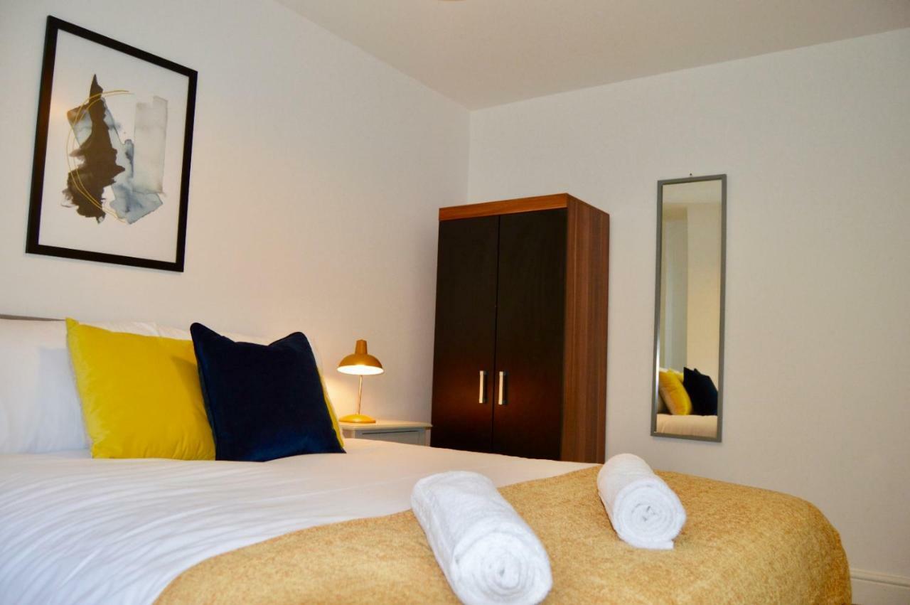 Qh31 - City Centre Location With 2 Double Bedrooms Sleeping Up To 4 People - Spacious Work Or Leisure Apartment 谢菲尔德 外观 照片