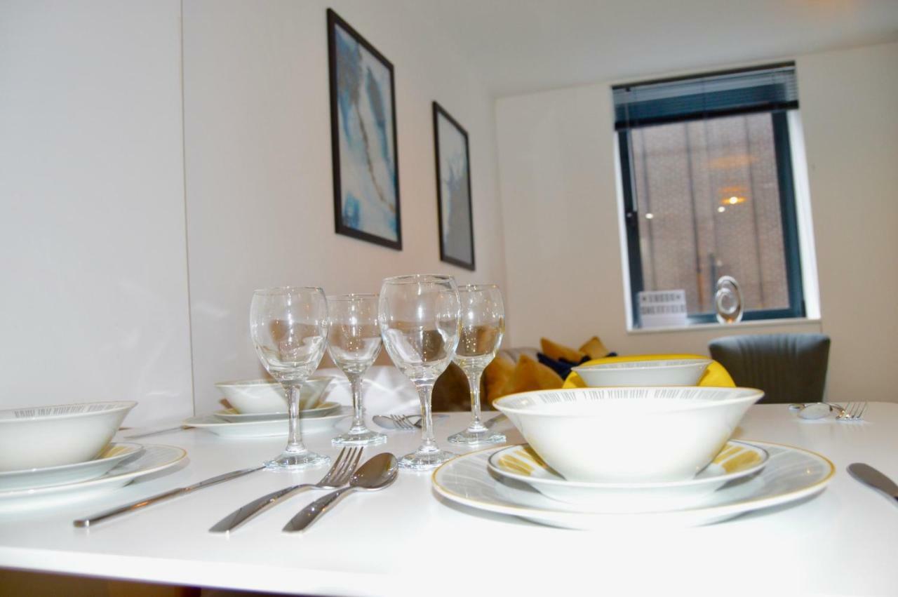 Qh31 - City Centre Location With 2 Double Bedrooms Sleeping Up To 4 People - Spacious Work Or Leisure Apartment 谢菲尔德 外观 照片